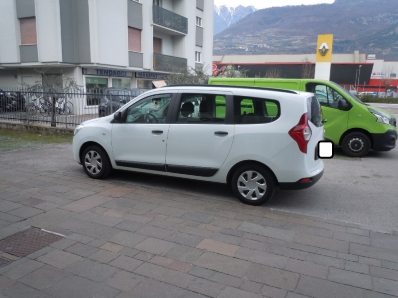 DACIA LODGY 1.5 dci 95 cv 7 posti Immagine 18