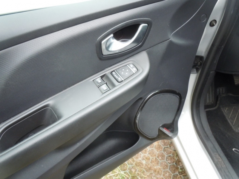RENAULT CLIO 1.5 dci 75 cv DUEL 2 Immagine 10