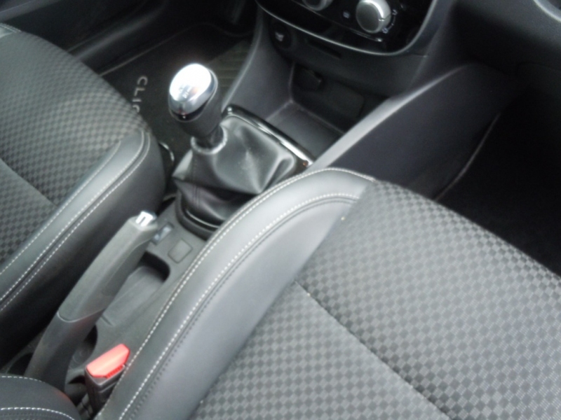 RENAULT CLIO 1.5 dci 75 cv DUEL 2 Immagine 19