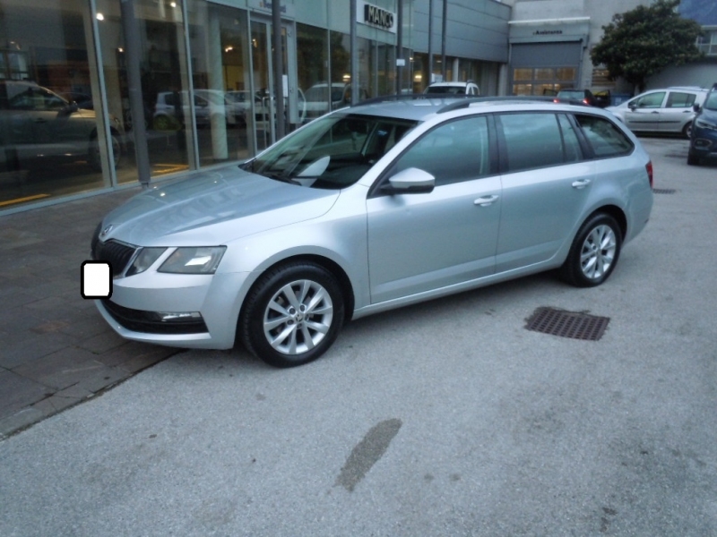 SKODA OCTAVIA 1.6 TDI AMBITION SW Immagine 2