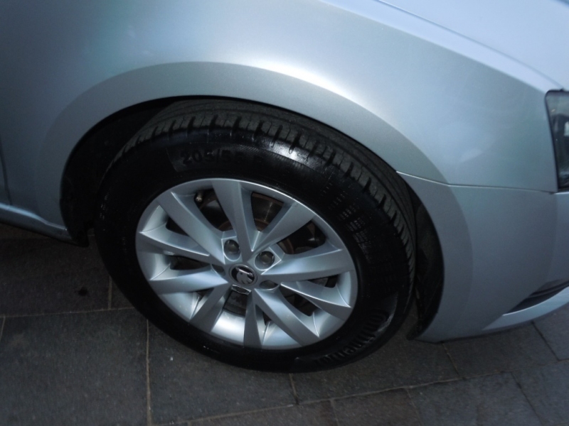 SKODA OCTAVIA 1.6 TDI AMBITION SW Immagine 5
