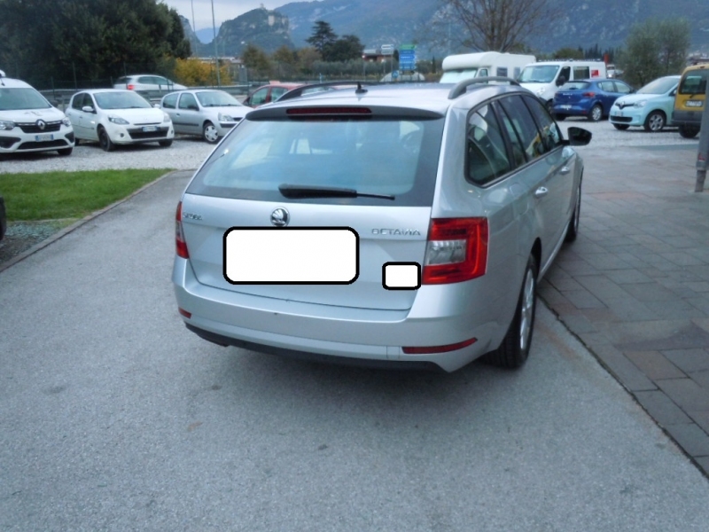 SKODA OCTAVIA 1.6 TDI AMBITION SW Immagine 8