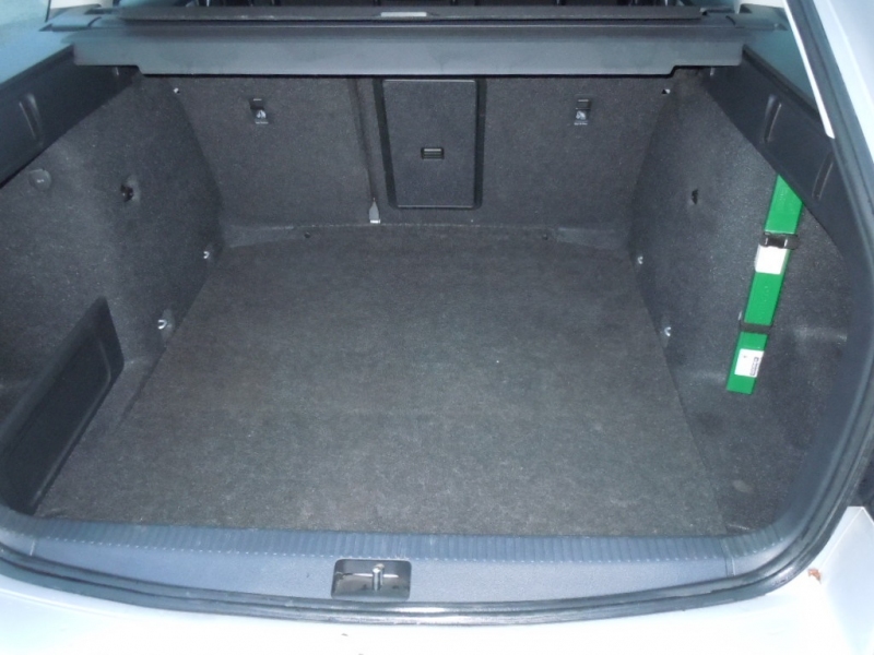 SKODA OCTAVIA 1.6 TDI AMBITION SW Immagine 10
