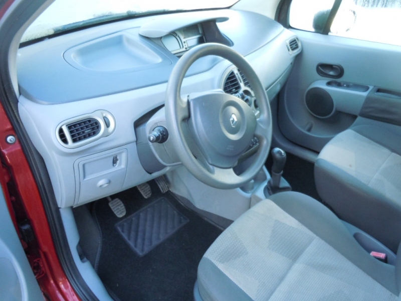 RENAULT MODUS 1.5 dci 85 cv Immagine 8