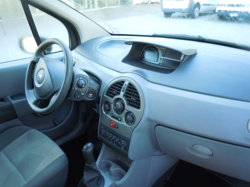 RENAULT MODUS 1.5 dci 85 cv Immagine 11