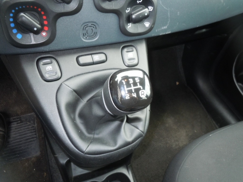 FIAT PANDA 1.2 Immagine 18
