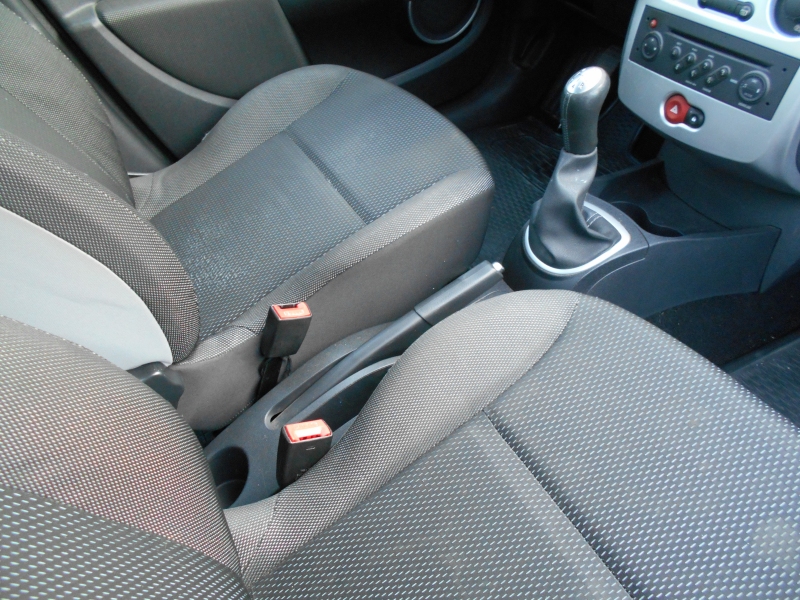 RENAULT CLIO 1.5 DCI 85 CV 5P Immagine 19