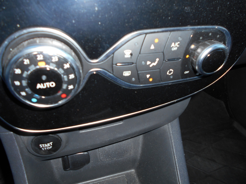 RENAULT CLIO SPORTER TCE 1.0 75 CV Immagine 29