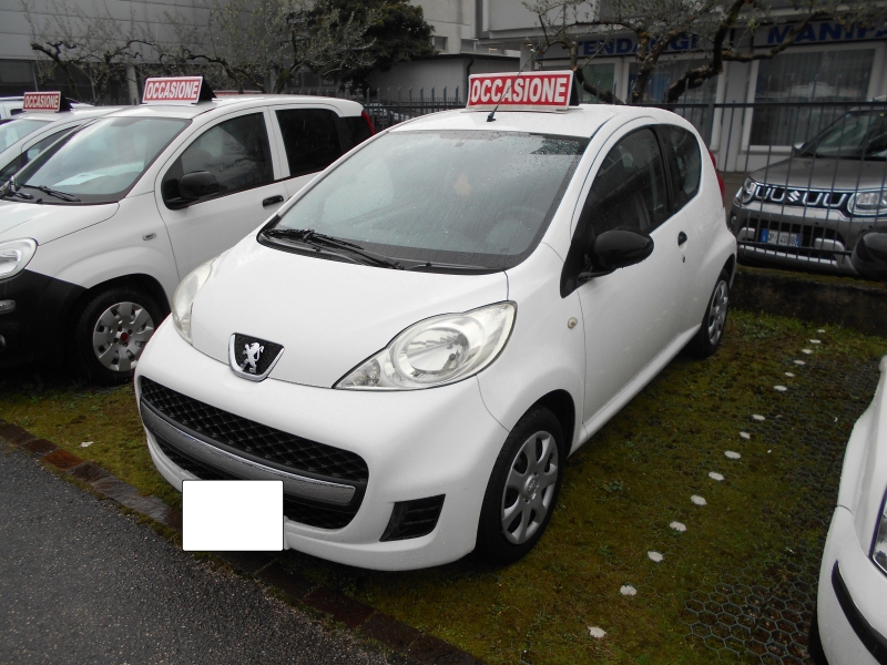 PEUGEOT 107 1.0 DESIR Immagine 3