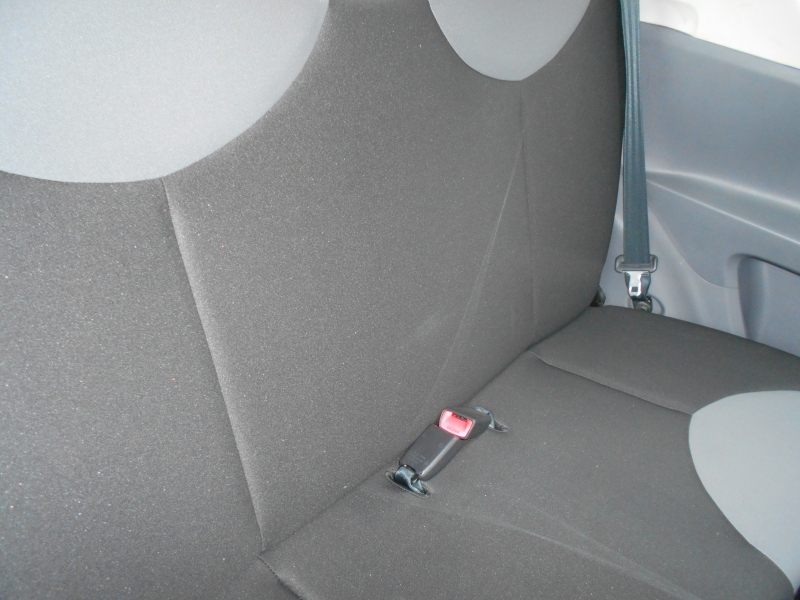 PEUGEOT 107 1.0 DESIR Immagine 10