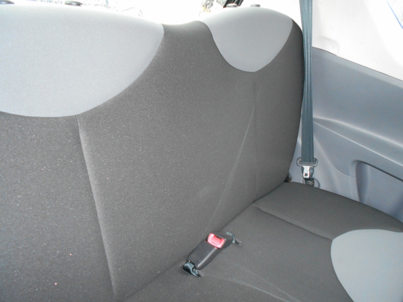 PEUGEOT 107 1.0 DESIR Immagine 11