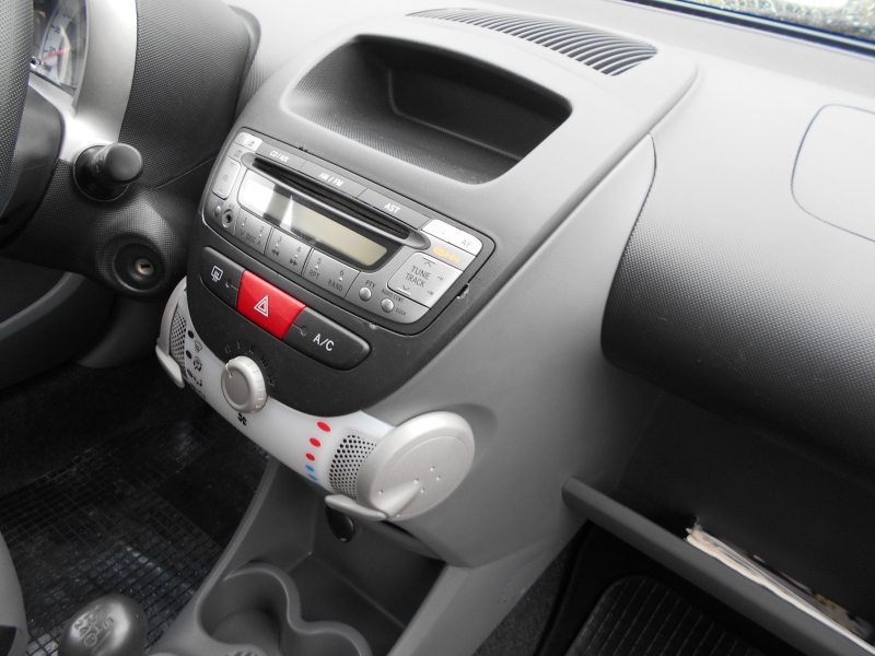 PEUGEOT 107 1.0 DESIR Immagine 12