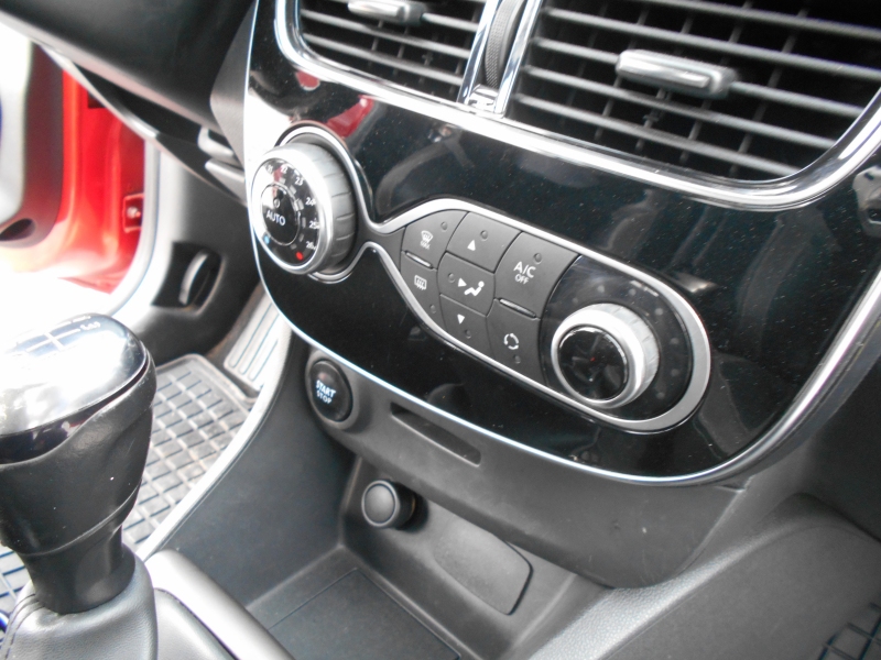 RENAULT CLIO 1.5 DCI 90 CV INTENS Immagine 16