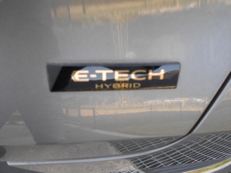 RENAULT CAPTUR E - TECH 145 CV HYBRID Immagine 16