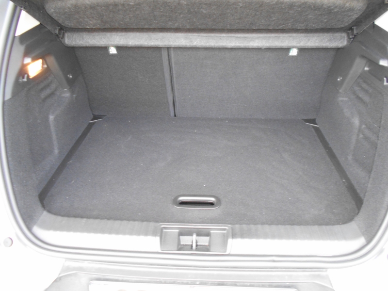RENAULT CAPTUR E - TECH 145 CV HYBRID Immagine 17