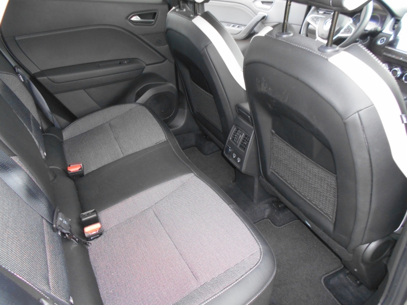RENAULT CAPTUR E - TECH 145 CV HYBRID Immagine 19