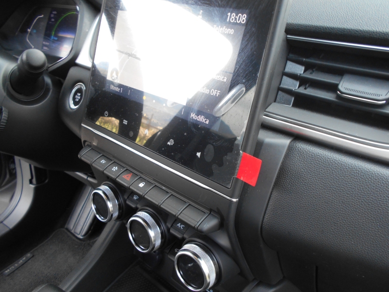 RENAULT CAPTUR E - TECH 145 CV HYBRID Immagine 24