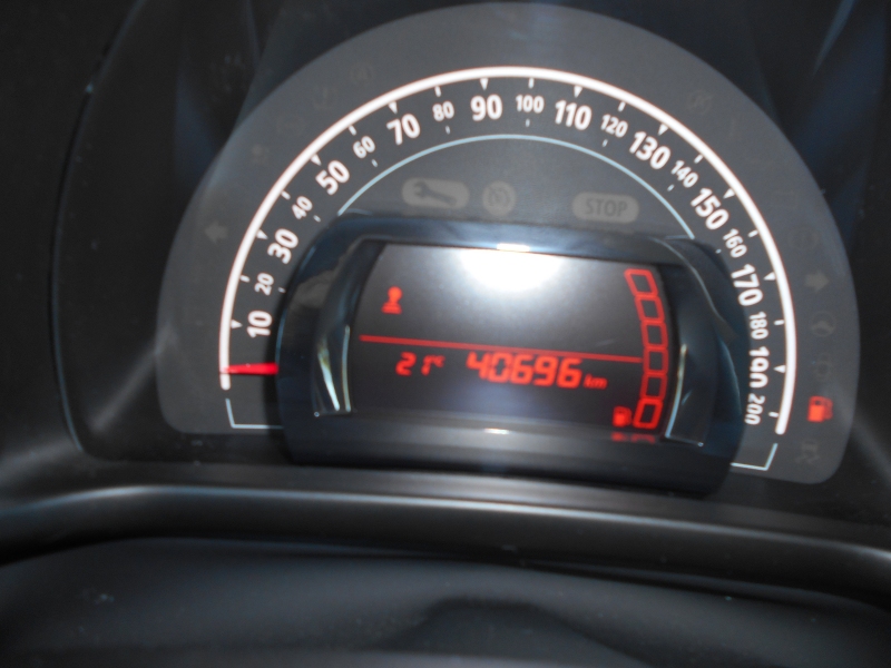 RENAULT TWINGO 1.0 SCE Immagine 14