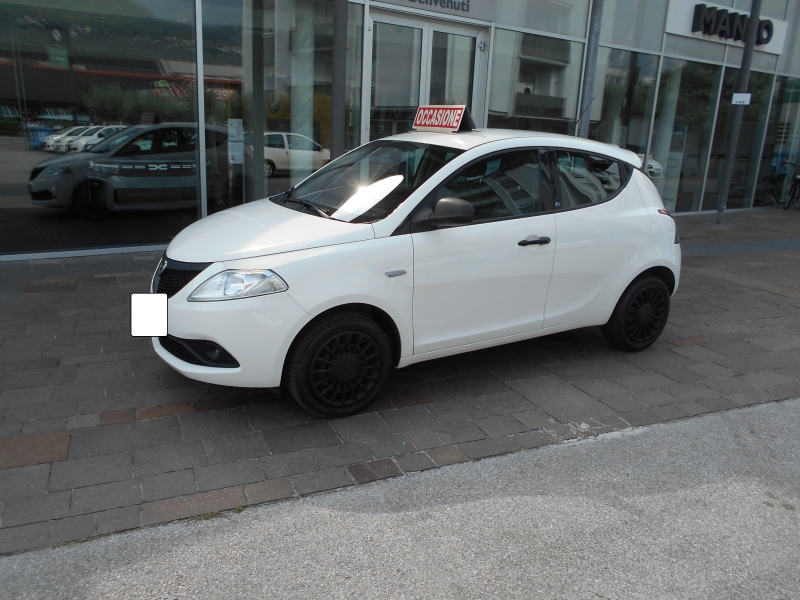LANCIA YPSILON 1.2 Immagine 2