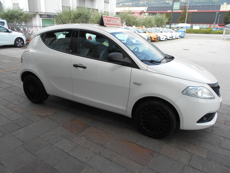 LANCIA YPSILON 1.2 Immagine 5