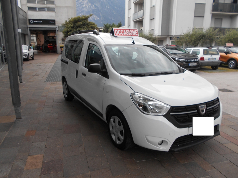 Dacia Dokker 1.5 dci 95 cv &quot; TRASPORTO PERSONE CON DISABILIT ... Immagine 14