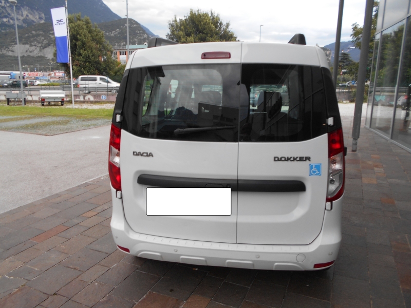 Dacia Dokker 1.5 dci 95 cv &quot; TRASPORTO PERSONE CON DISABILIT ... Immagine 16