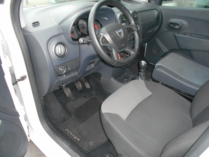 Dacia Dokker 1.5 dci 95 cv &quot; TRASPORTO PERSONE CON DISABILIT ... Immagine 28