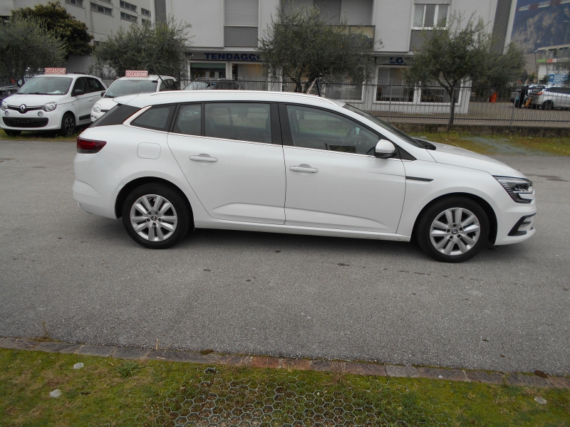 RENAULT MEGANE SW 1.5 DCI 115 CV Immagine 5