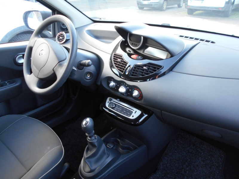RENAULT TWINGO 1.2 75 CV NIGHT &amp; DAY Immagine 9