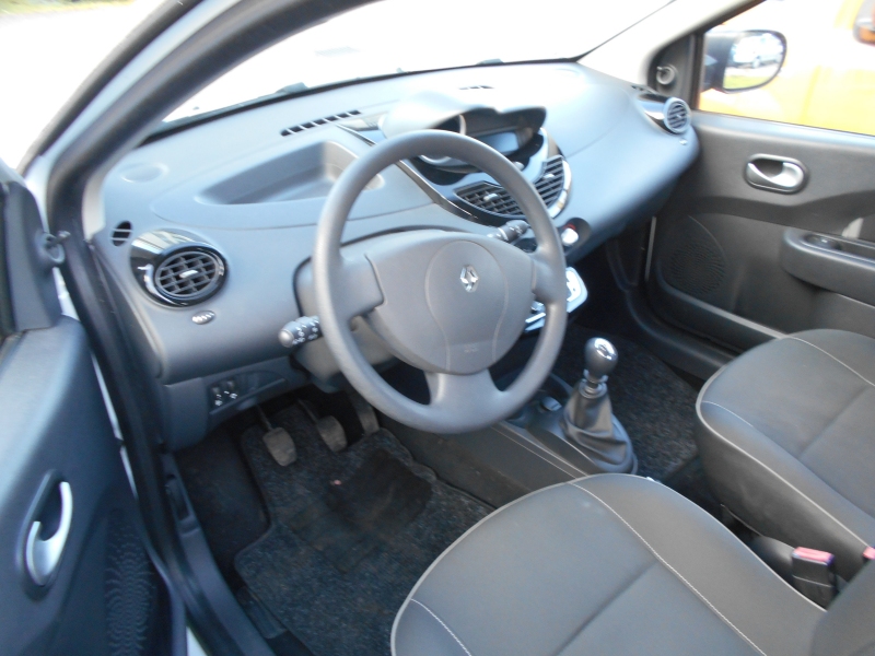 RENAULT TWINGO 1.2 75 CV NIGHT &amp; DAY Immagine 14