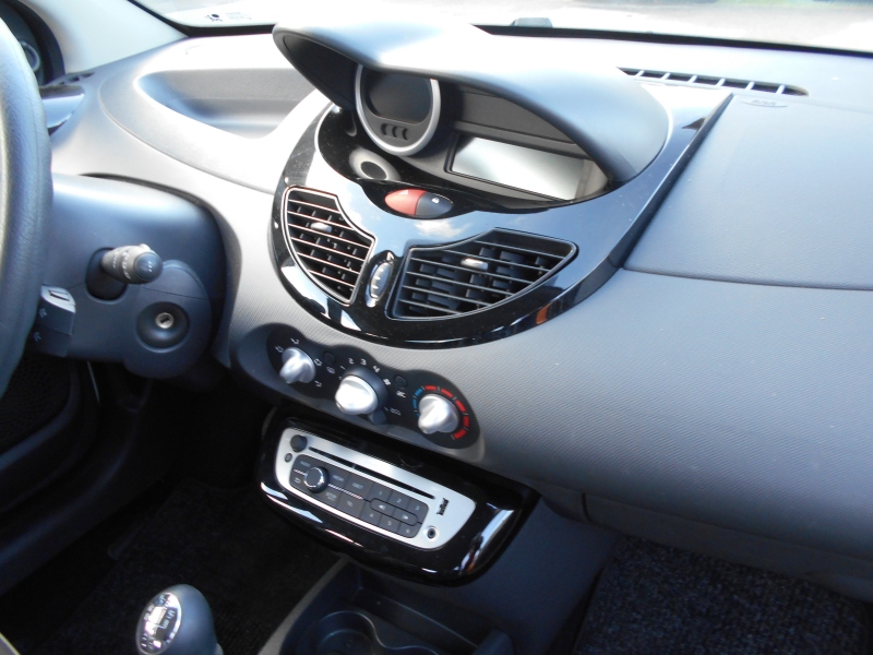 RENAULT TWINGO 1.2 75 CV NIGHT &amp; DAY Immagine 19