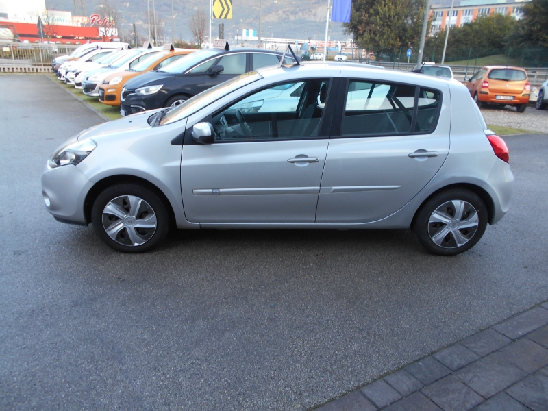 RENAULT CLIO 1.2 GPL 5P Immagine 1