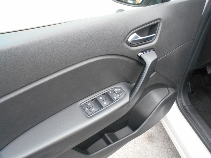 RENAULT CAPTUR TCE 100 LIFE Immagine 12