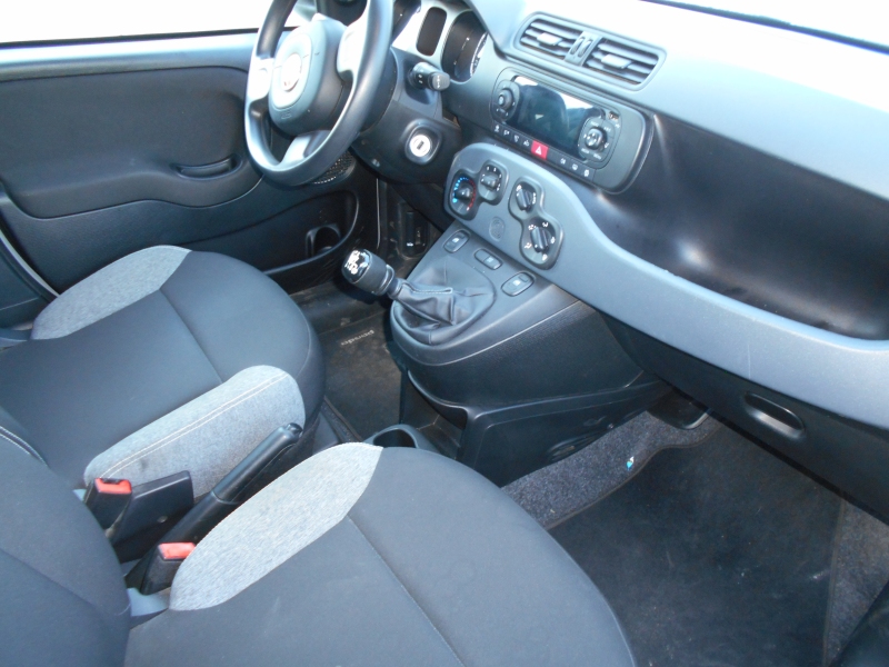 FIAT PANDA 1.0 IBRIDO Immagine 8
