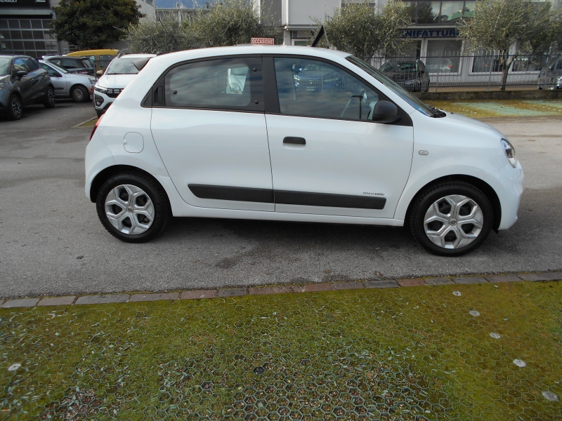 RENAULT TWINGO 1.0 SCE LIFE Immagine 4