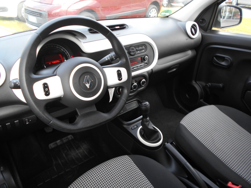 RENAULT TWINGO 1.0 SCE LIFE Immagine 7