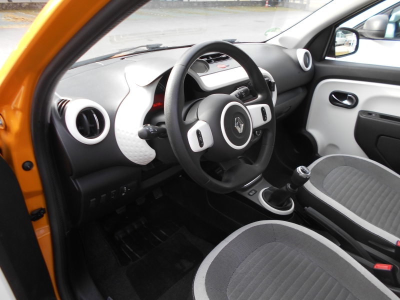 RENAULT TWINGO 1.0 SCE LIMITED Immagine 15