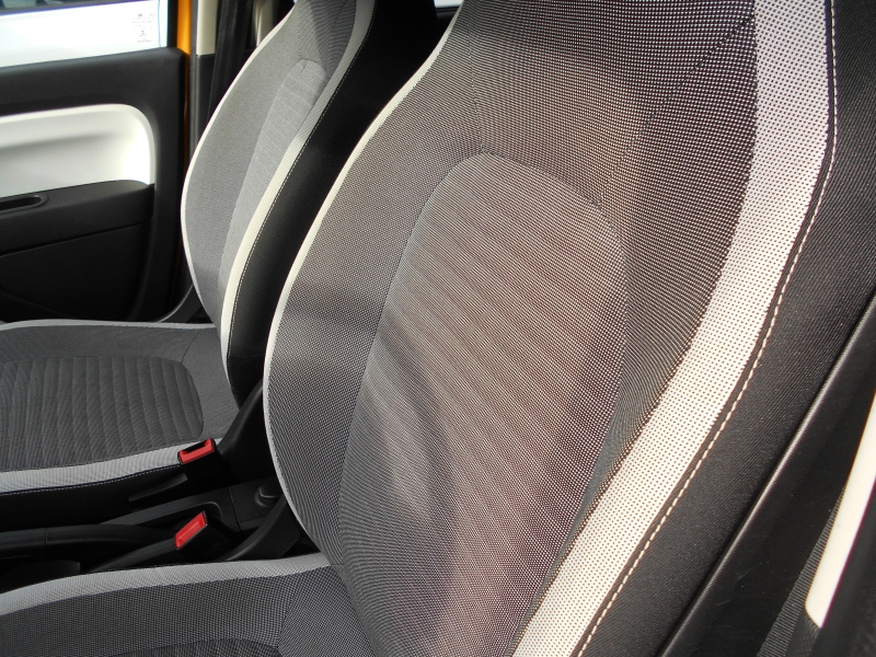 RENAULT TWINGO 1.0 SCE LIMITED Immagine 16