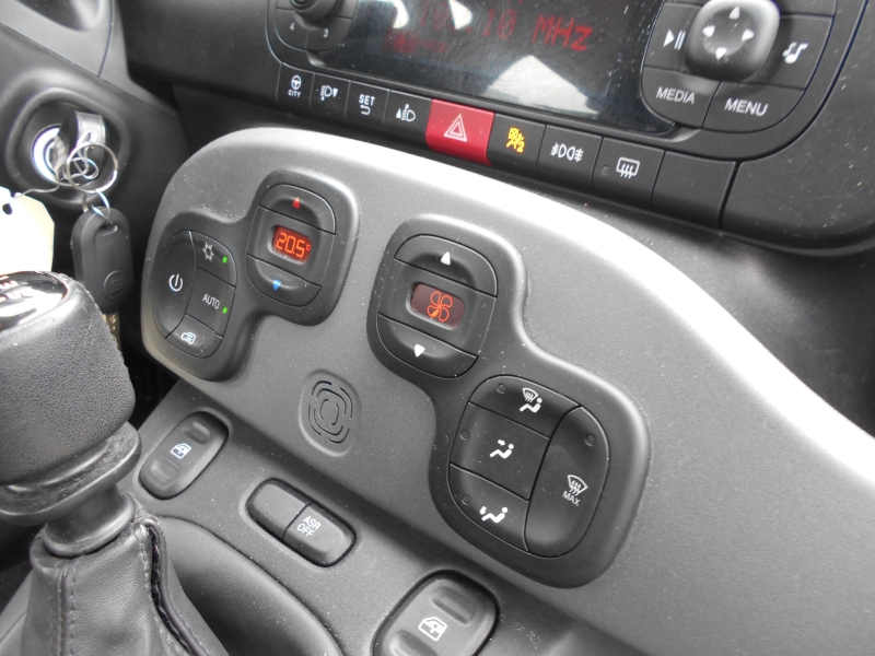 FIAT PANDA 1.2 LOUNGE Immagine 15