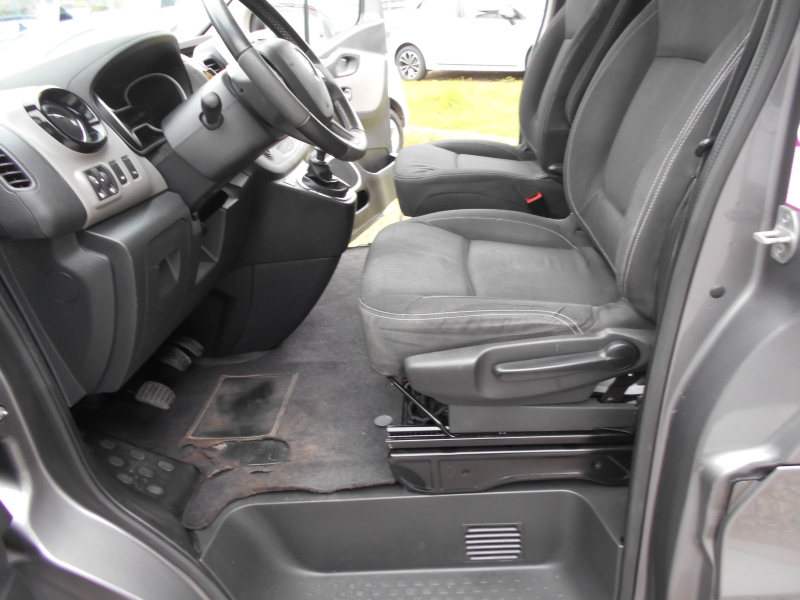 RENAULT TRAFIC 1.6 ENERGY DCI 145 CV L1H1 INTENS 8 POSTI Immagine 18