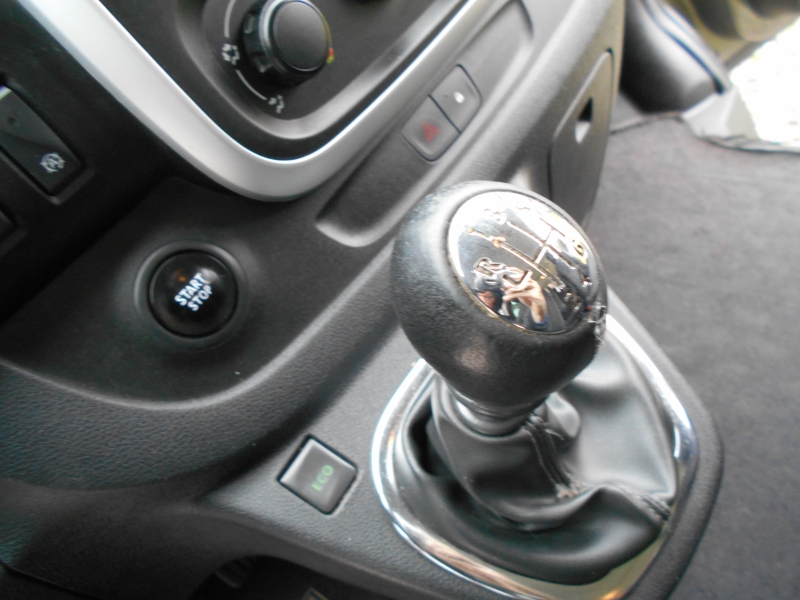 RENAULT TRAFIC 1.6 ENERGY DCI 145 CV L1H1 INTENS 8 POSTI Immagine 21