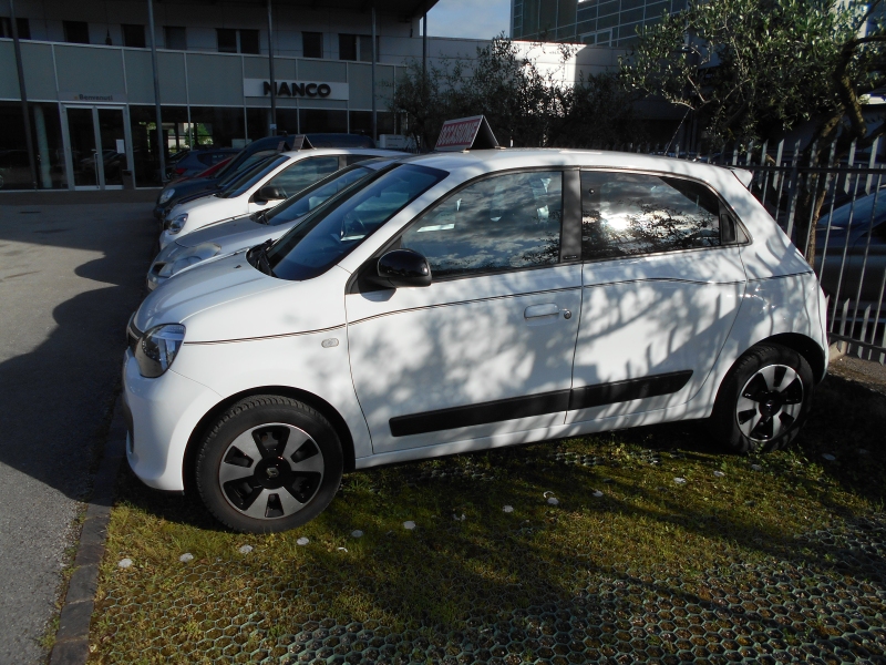 RENAULT TWINGO 1.0 SCE Immagine 1
