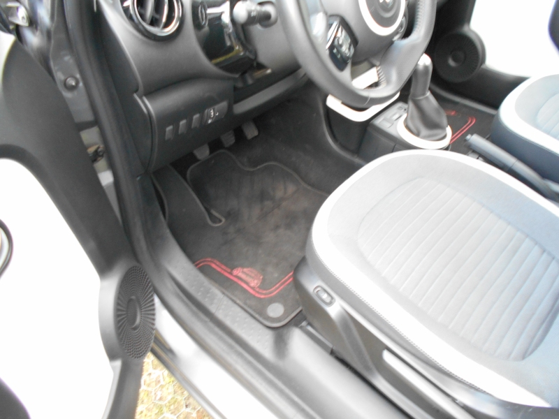 RENAULT TWINGO 1.0 SCE Immagine 7