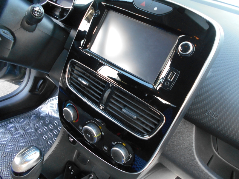 renault clio 1.5 dci 75 cv Immagine 15