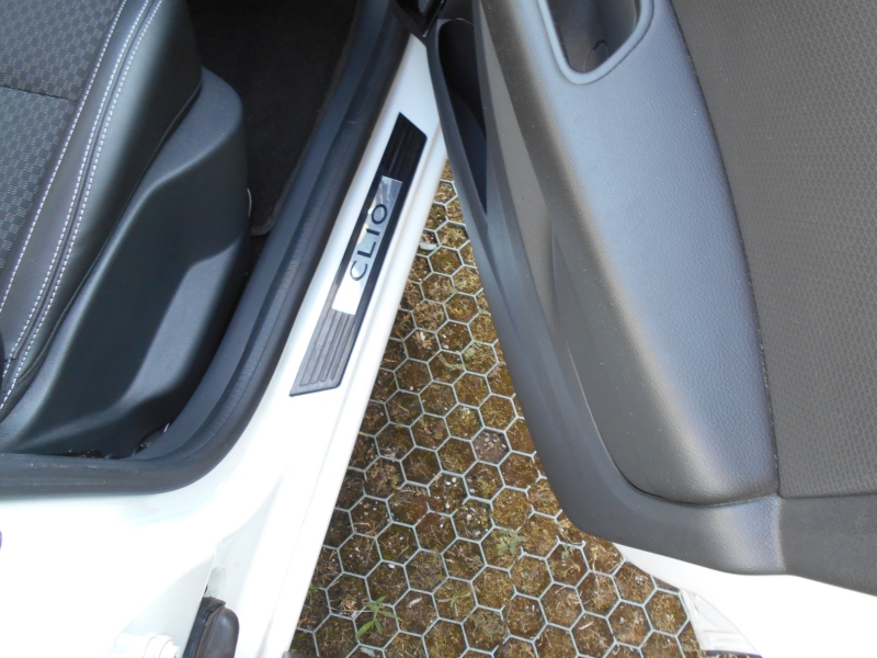 RENAULT CLIO 1.0 DUEL SW Immagine 13