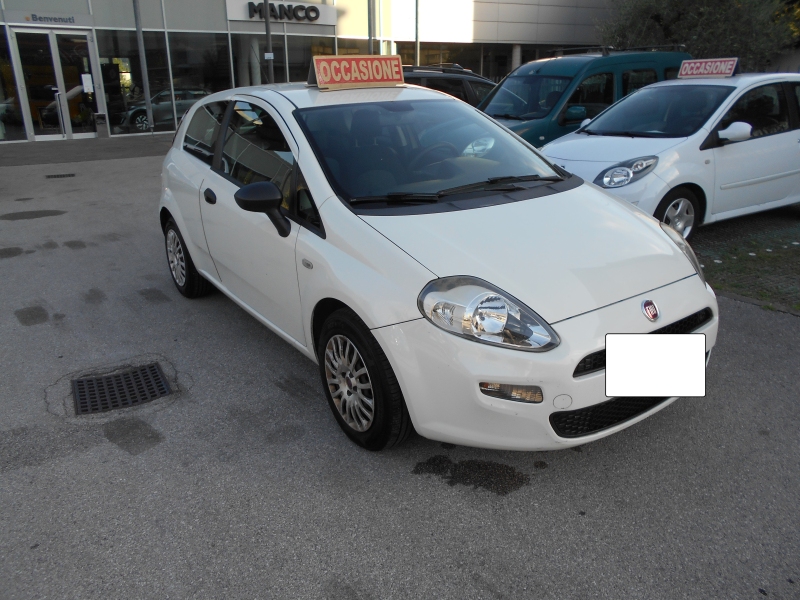 FIAT GRANDE PUNTO 1.3 MJT 75 CV 3 PORTE Immagine 4