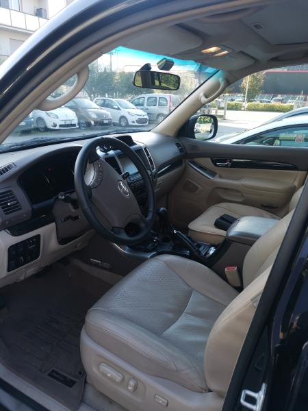 TOYOTA LAND CRUISER 3.0 TDI 8 POSTI 4X4 C.A. Immagine 4