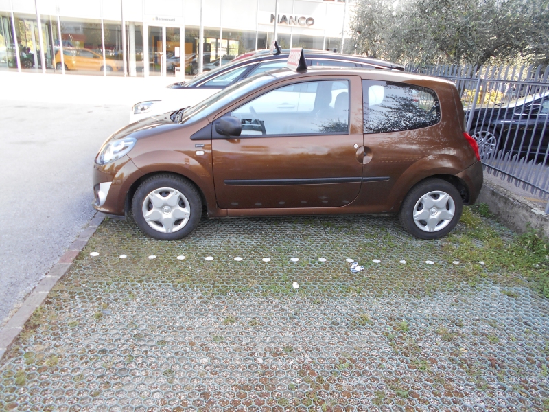 RENAULT TWINGO 1.2 YAHOO Immagine 1