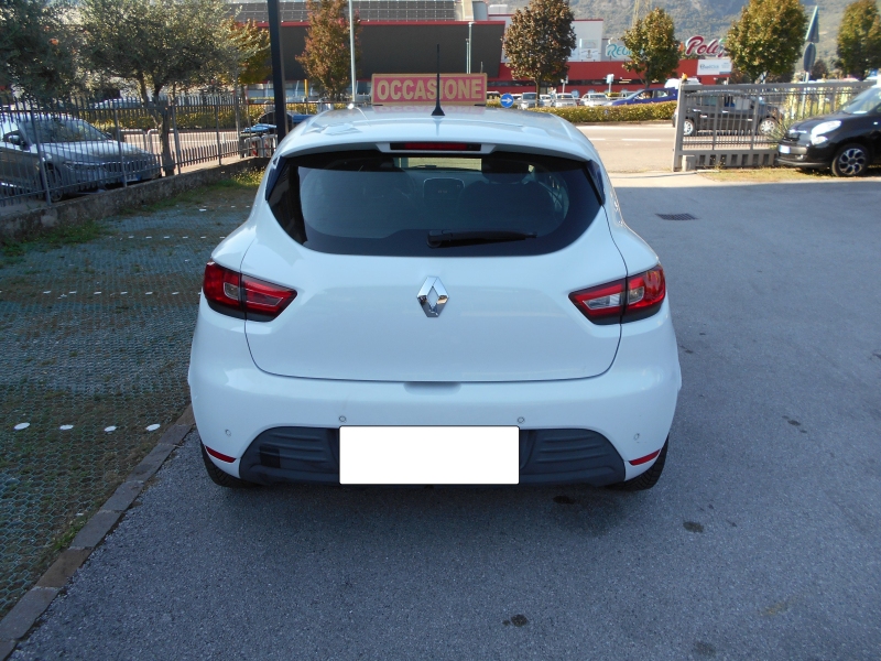 RENAULT CLIO 1.2 16V 75 CV ZEN Immagine 8