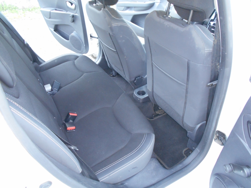 RENAULT CLIO 1.2 16V 75 CV ZEN Immagine 12